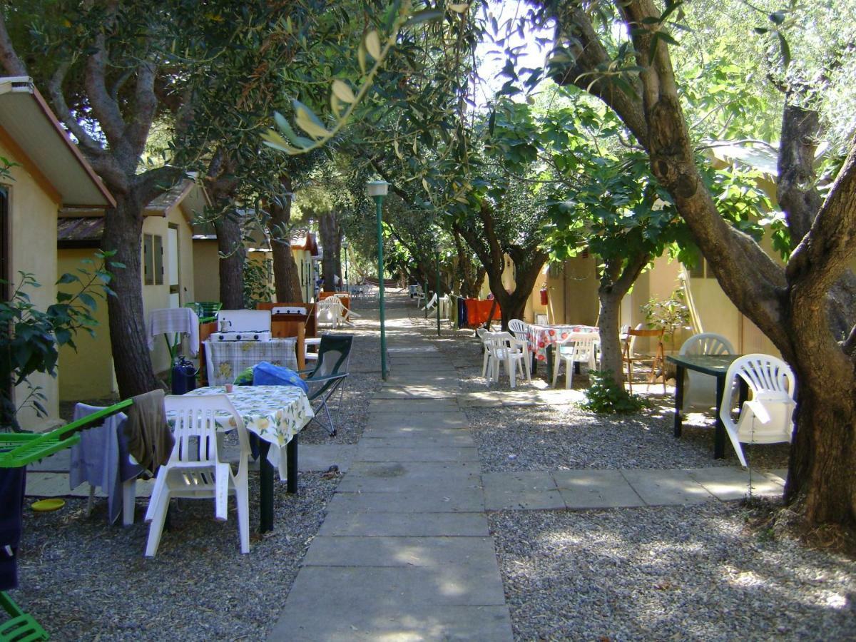 فندق Camping Dell'Uva لا كاستيلا المظهر الخارجي الصورة
